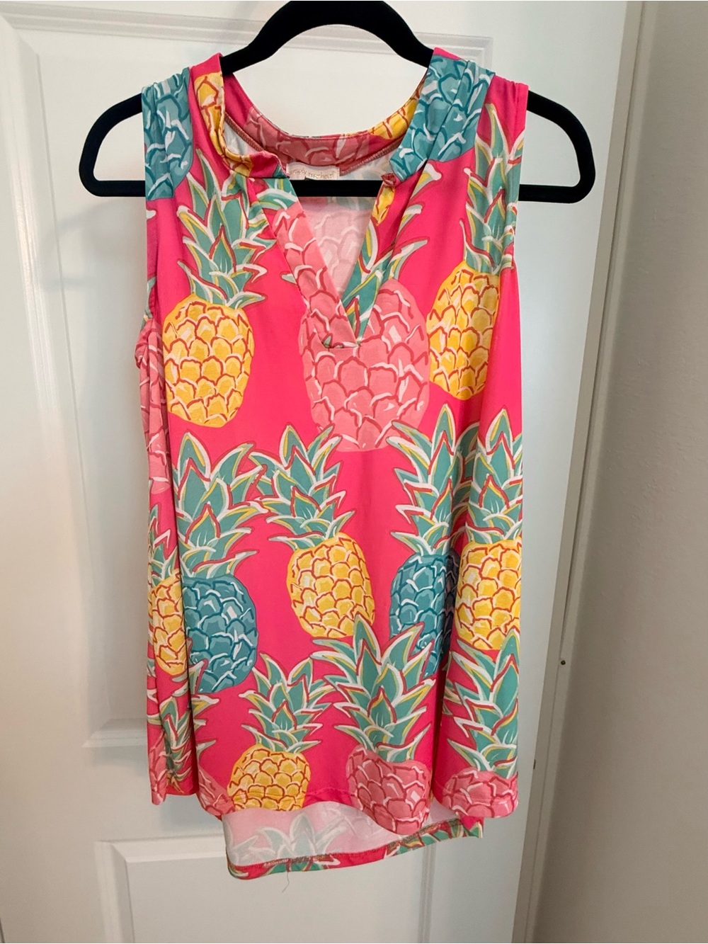 Simply Southern Pink Pineapple Print Sleeveless Tank